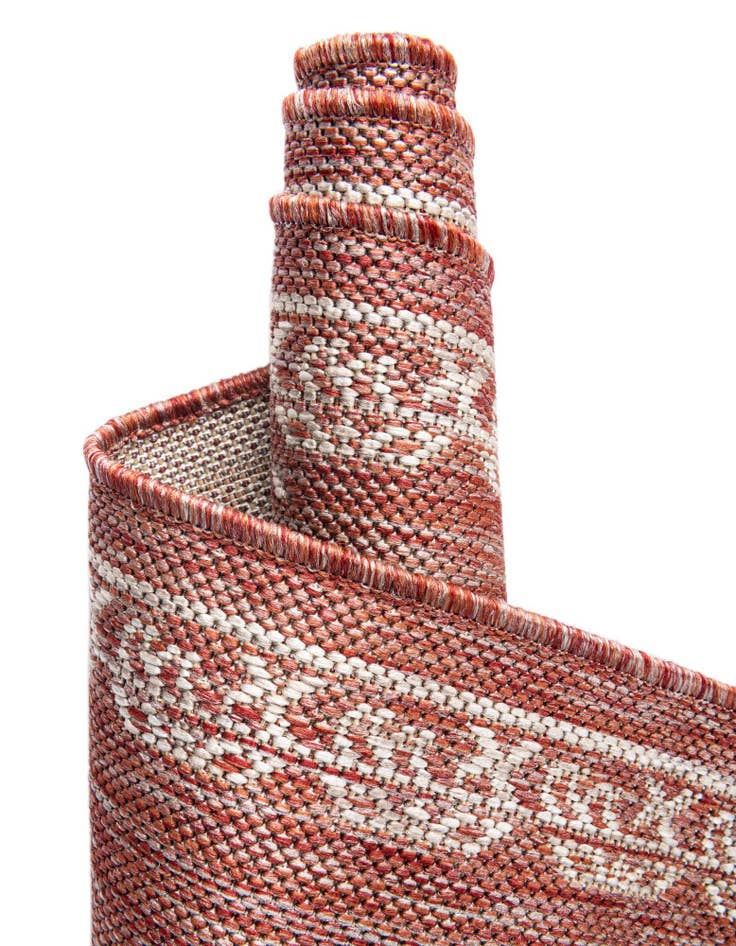 Detail image of  7' 10 x 11'  Washable Traditional Indoor / Outdoor Rug