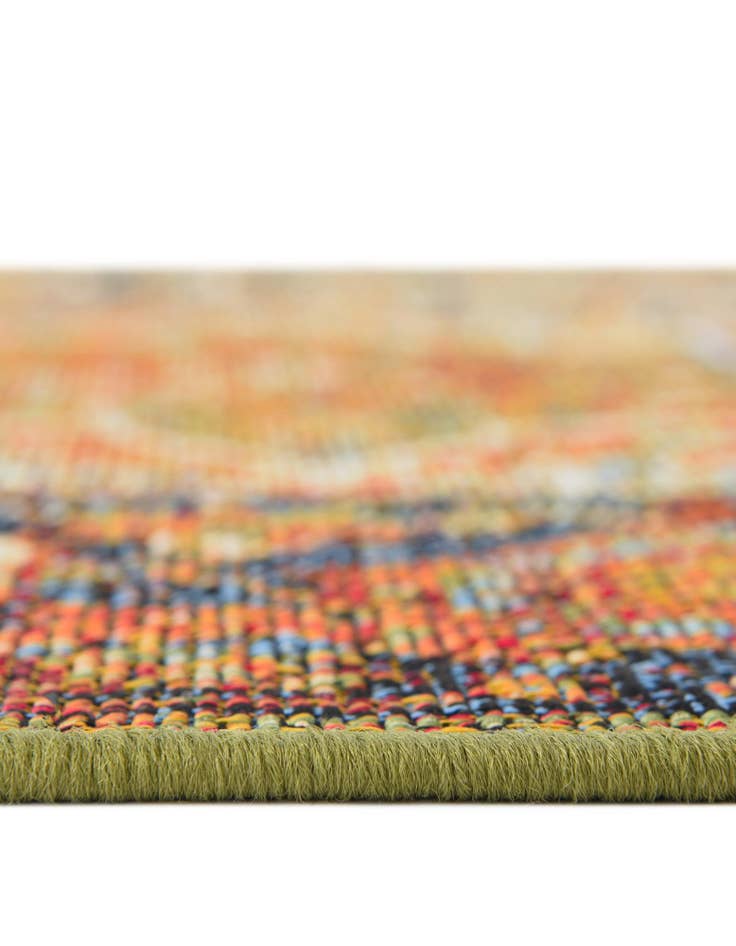 Detail image of  4' x 6'  Washable Traditional Indoor / Outdoor Rug