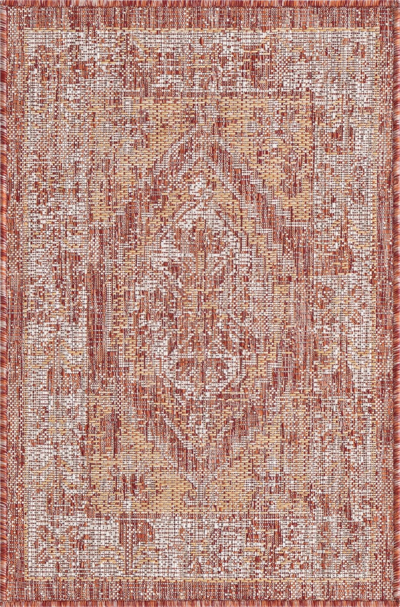  2' x 3'  Washable Traditional Indoor / Outdoor Rug