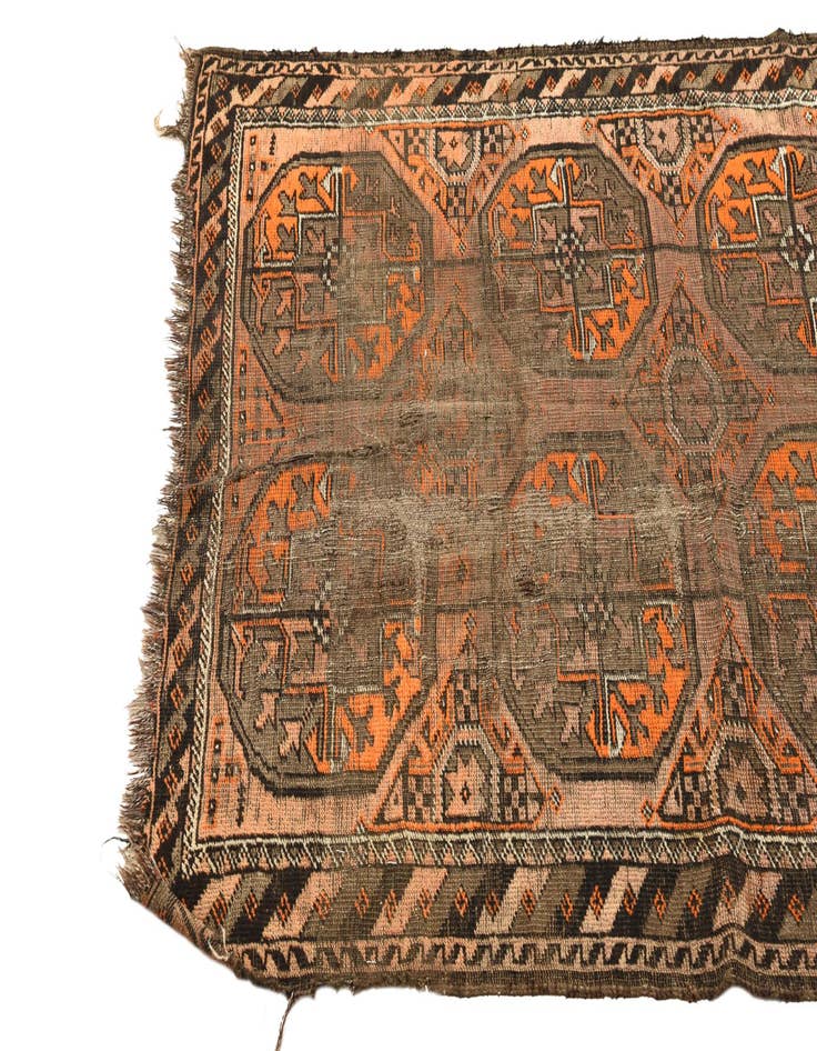 Detail image of  3' 2 x 4' 8  Hand Knotted Shiraz Persian Wool Rug