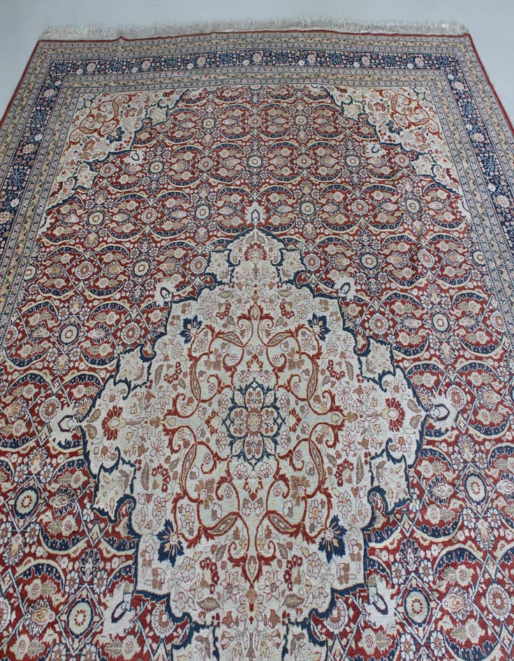 Detail image of  9' 4 x 12' 10  Hand Knotted Tabriz Persian Rug