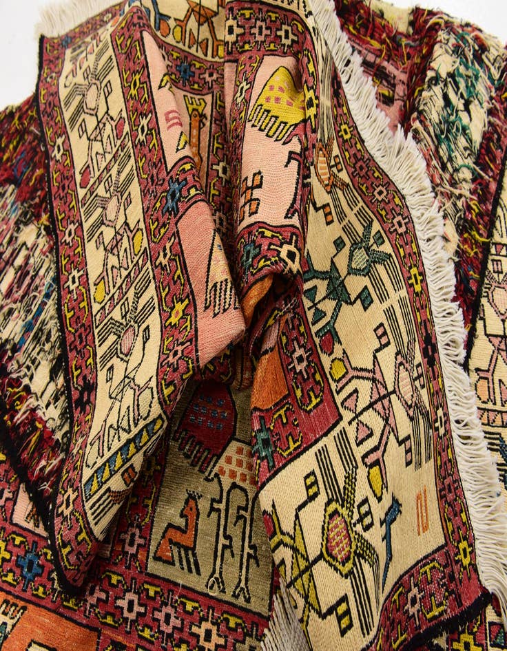 Detail image of  3' 10 x 6' Tapestry Wool Rug