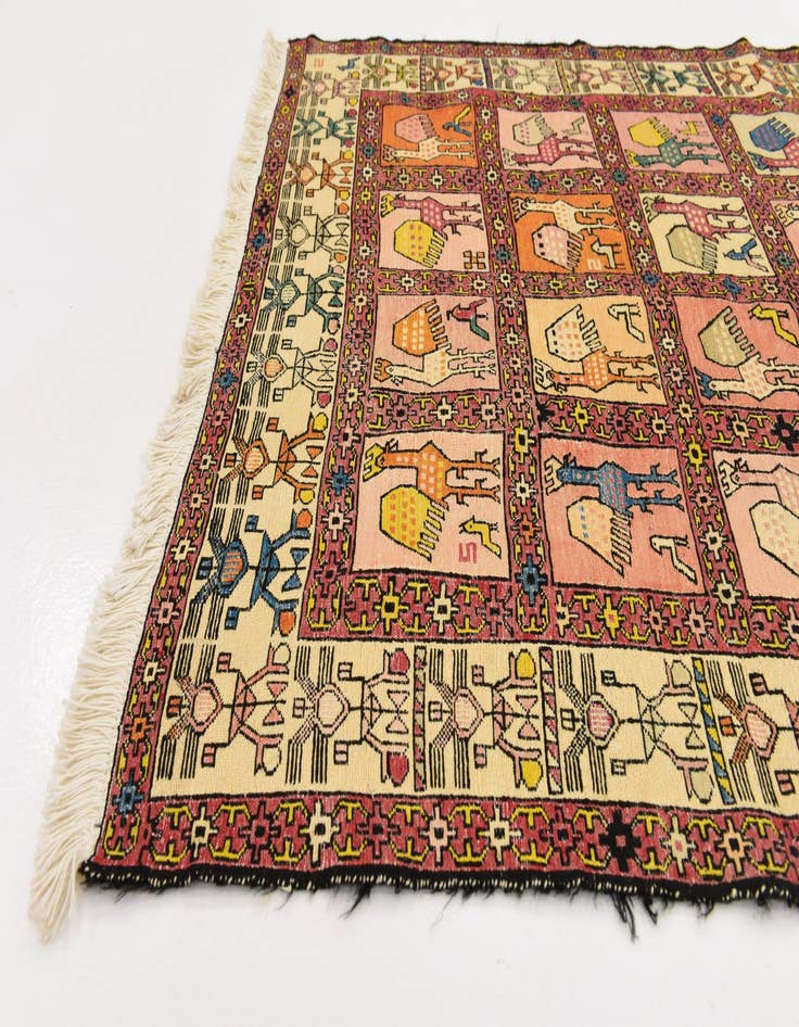 Detail image of  3' 10 x 6' Tapestry Wool Rug