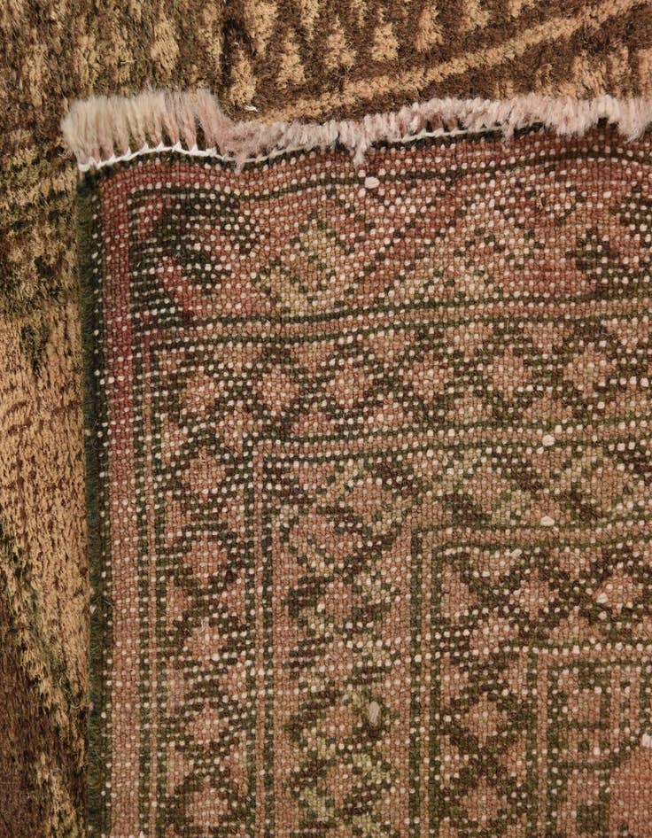 Detail image of  3' 4 x 4' 6  Hand Knotted Ultra Vintage Persian Wool Rug