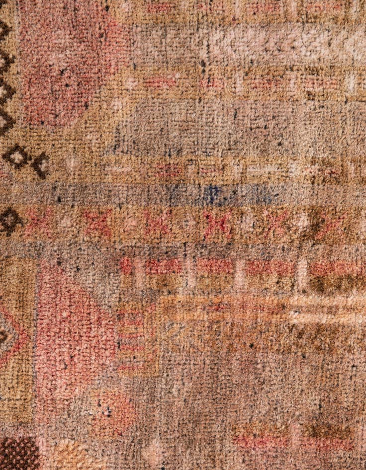 Detail image of  2' 8 x 4' 8  Hand Knotted Ultra Vintage Persian Wool Rug
