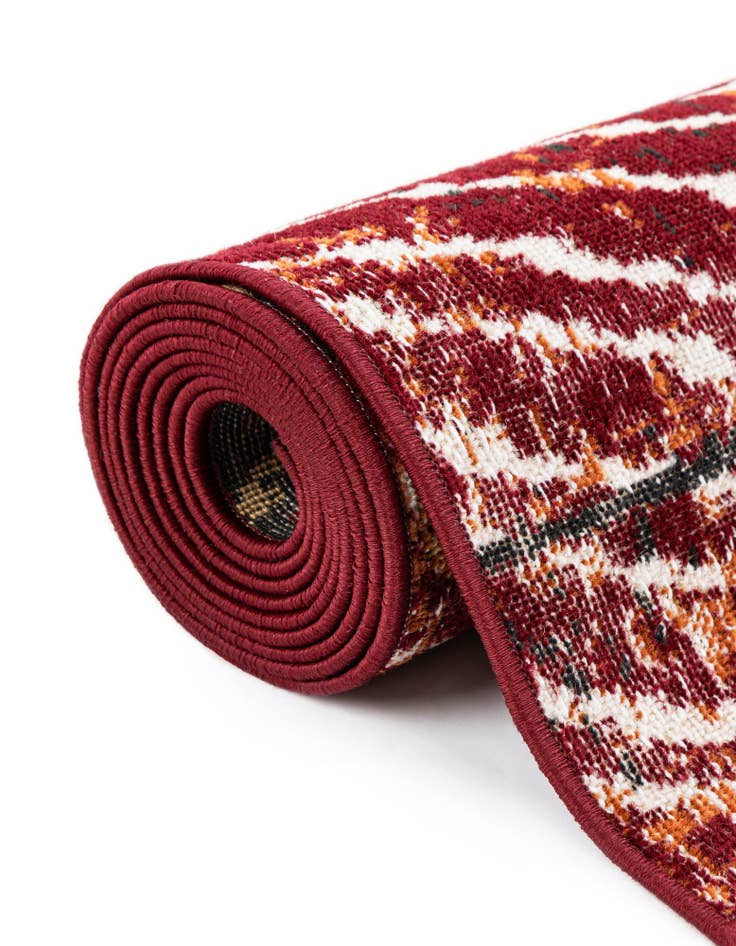 Detail image of  5' 3 x 8' Valencia Rug