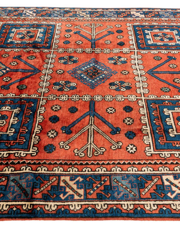 Detail image of  6' 9 x 10'  Hand Knotted Yalameh Wool Rug