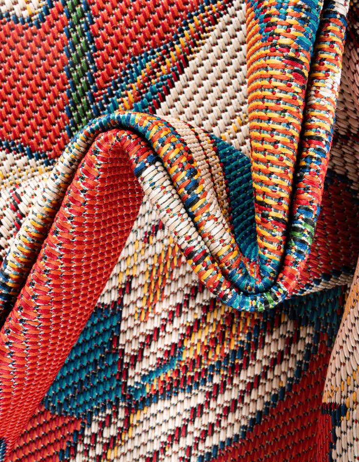 Detail image of  4' x 4'  Washable Baja Indoor / Outdoor Round Rug