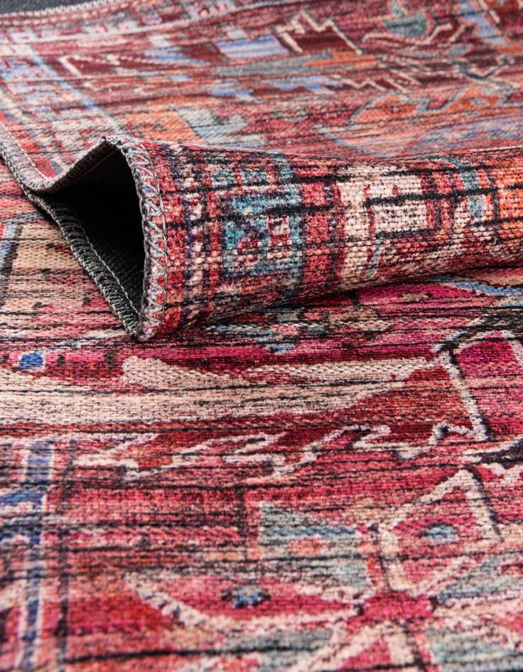 Detail image of  10' 6 x 10' 6  Washable Maahru Round Rug