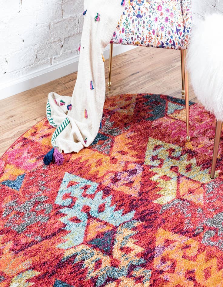 Detail image of  3' 3 x 3' 3  Washable Mesa Round Rug