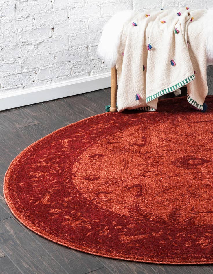 Detail image of  7' 10 x 7' 10 Miranda Round Rug