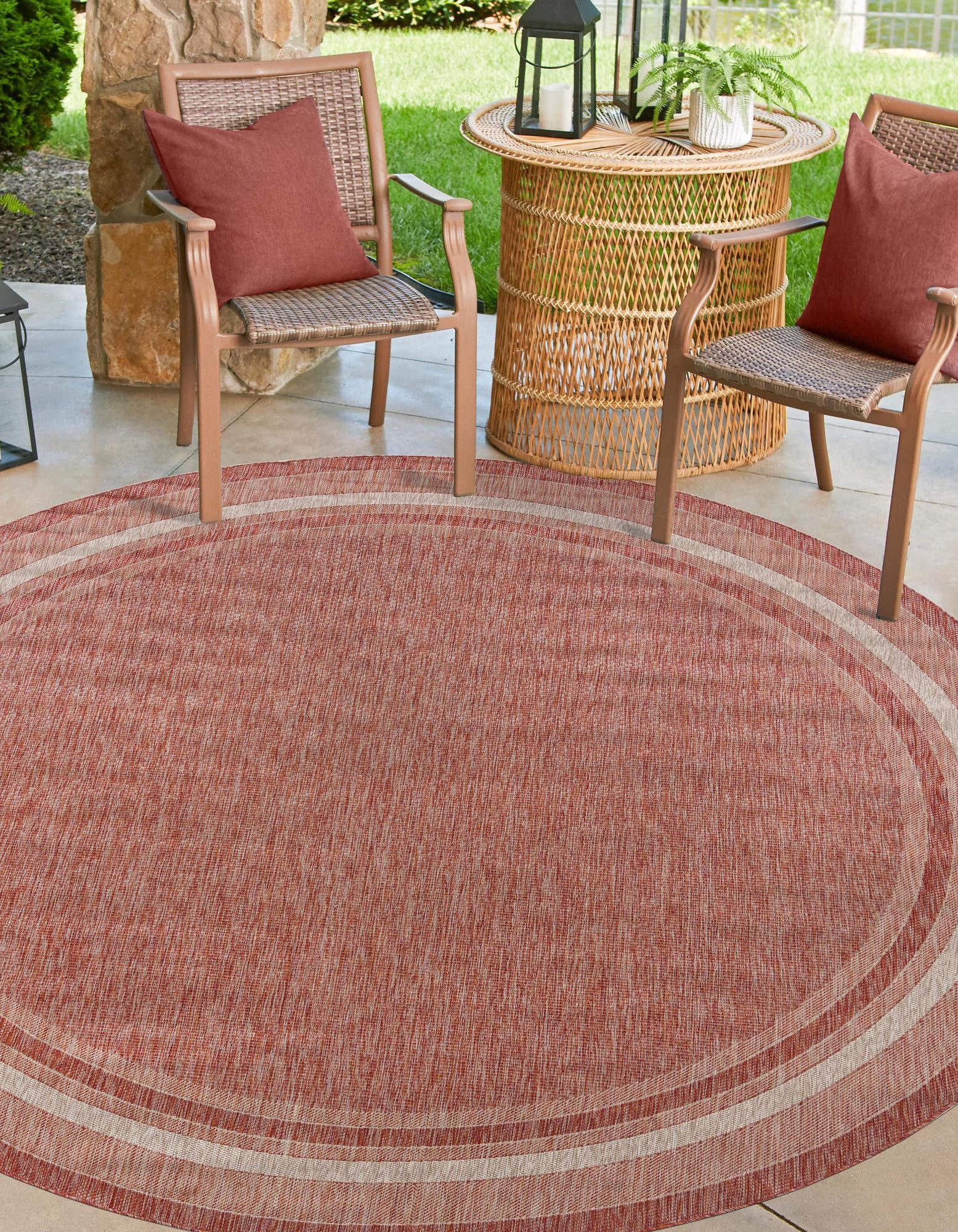 Rust Red 7' 10 x 7' 10 Border Indoor / Outdoor Round Rug | Rugs.com