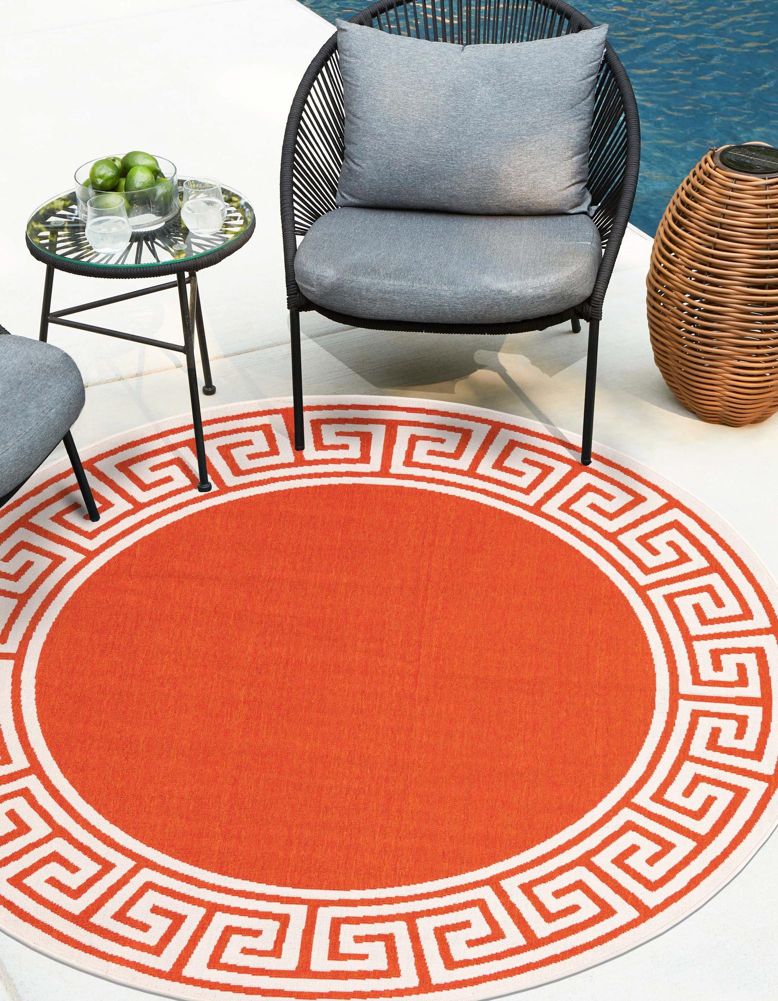 Rust Red 7' x 7' Coastal Indoor / Outdoor Round Rug | Rugs.com