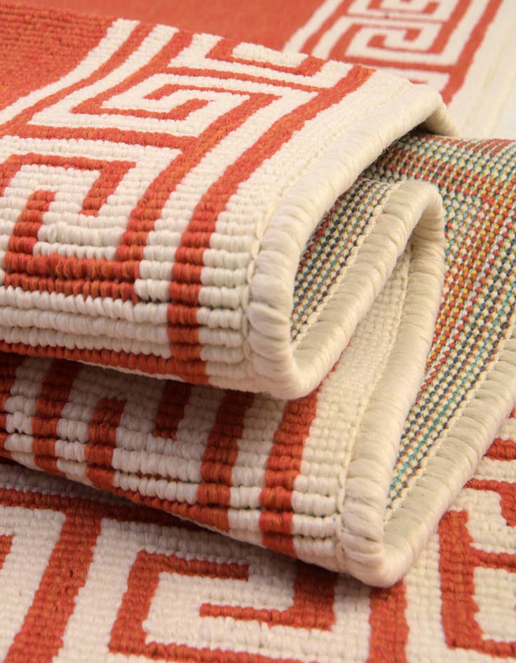 Detail image of  4' x 4'  Washable Coastal Indoor / Outdoor Round Rug