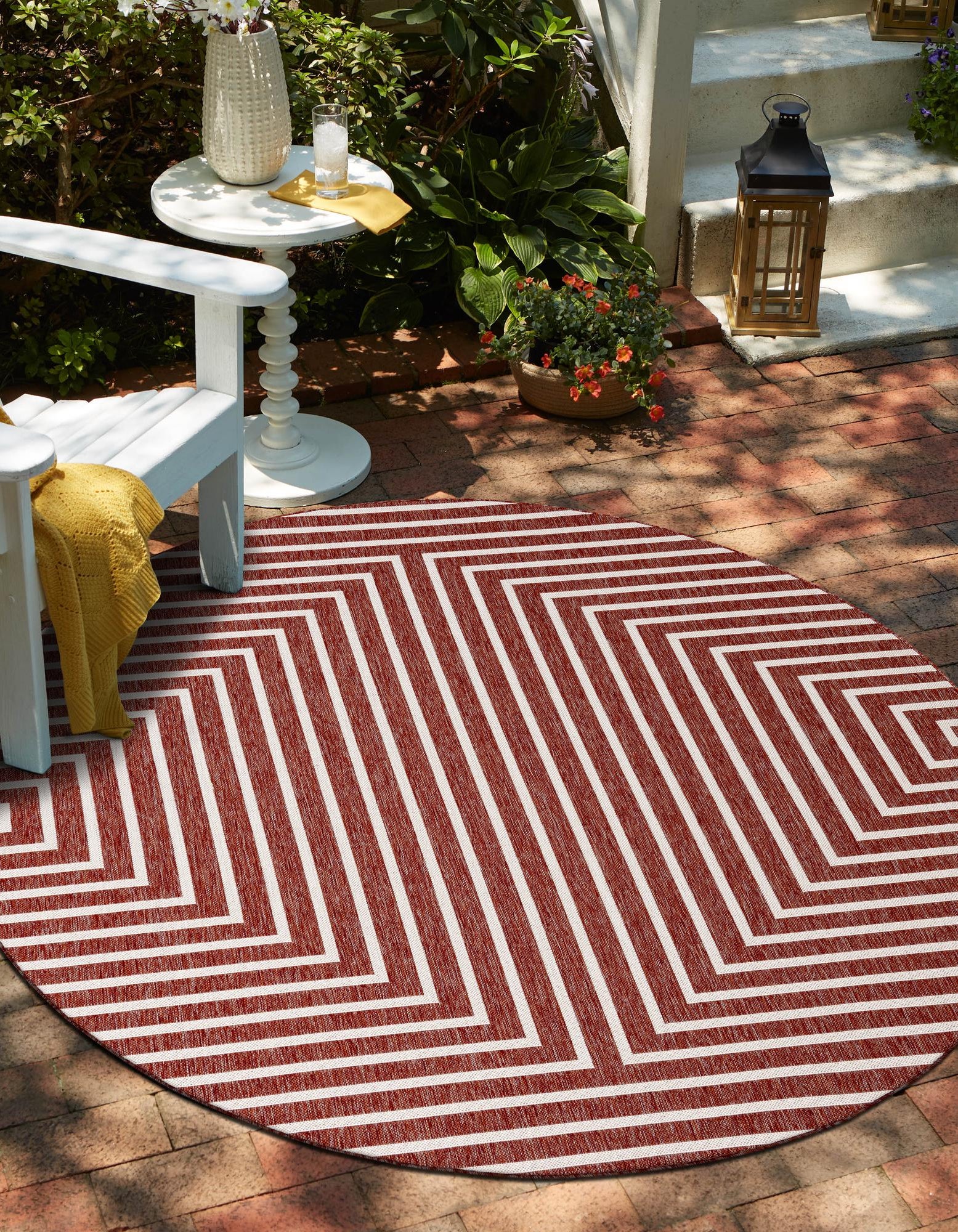 Rust Red 12' x 12' Modern Indoor / Outdoor Round Rug | Rugs.com