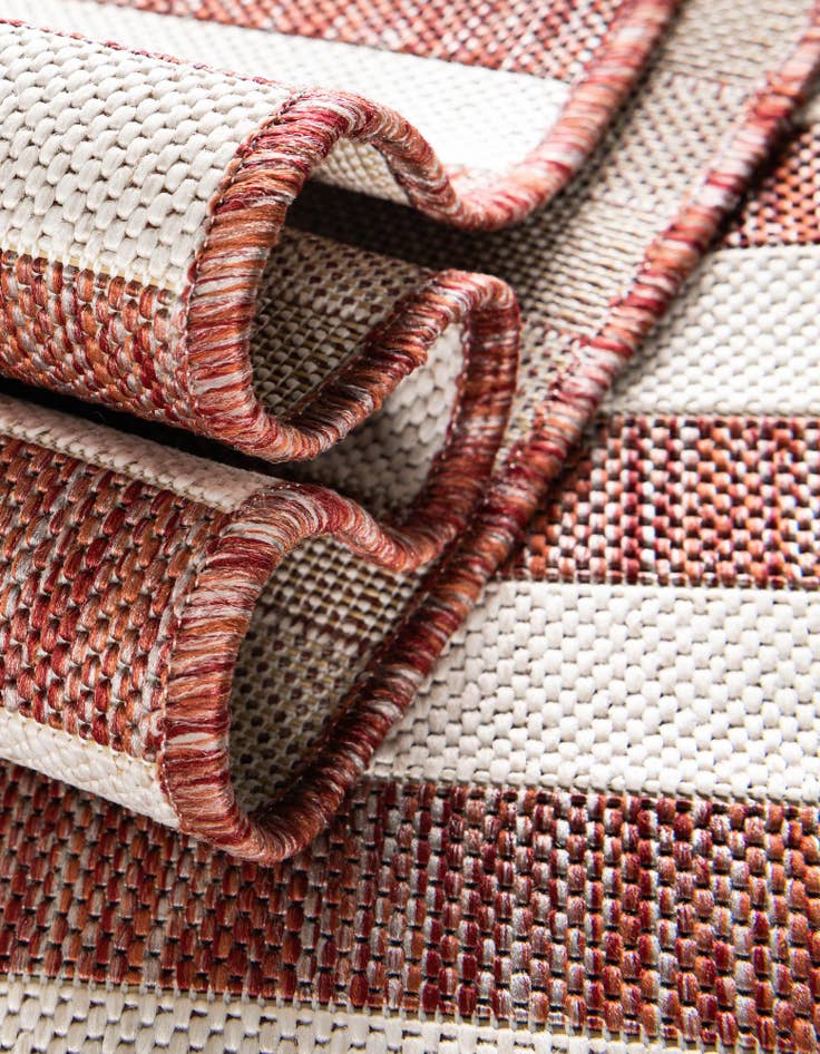 Detail image of  4' x 4'  Washable Ribbon Indoor / Outdoor Round Rug