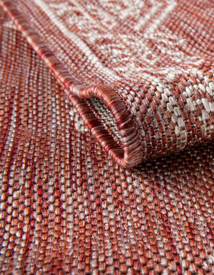 Detail image of  12' x 12'  Washable Traditional Indoor / Outdoor Round Rug