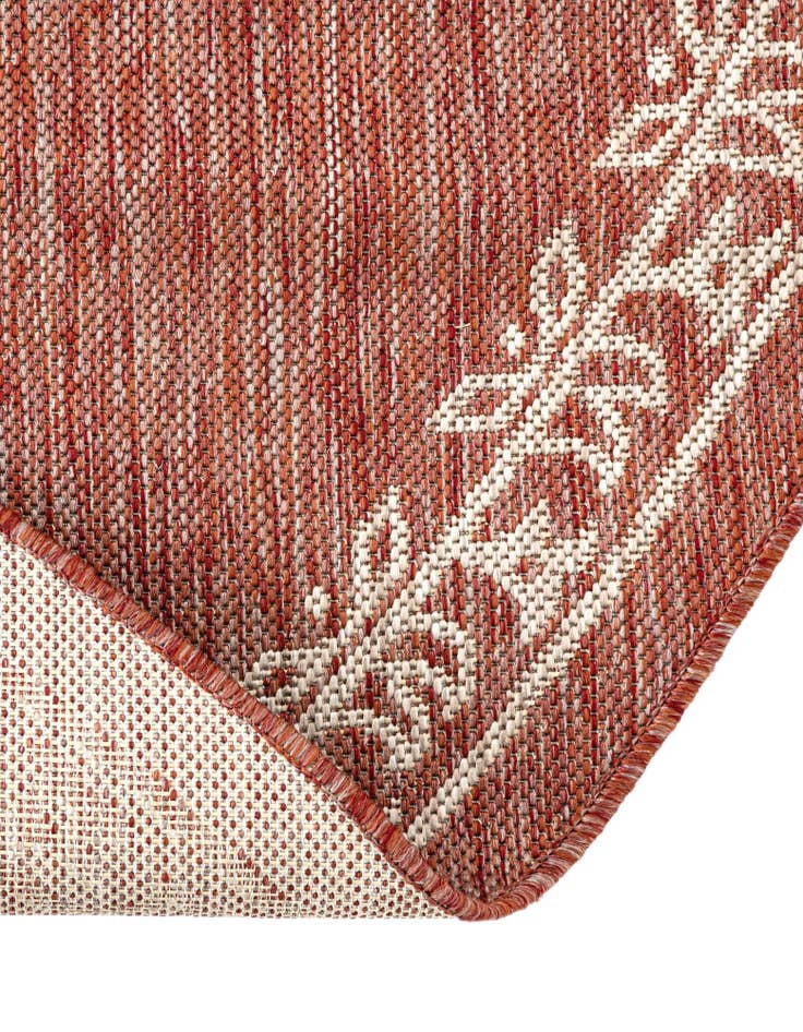 Detail image of  12' x 12'  Washable Traditional Indoor / Outdoor Round Rug