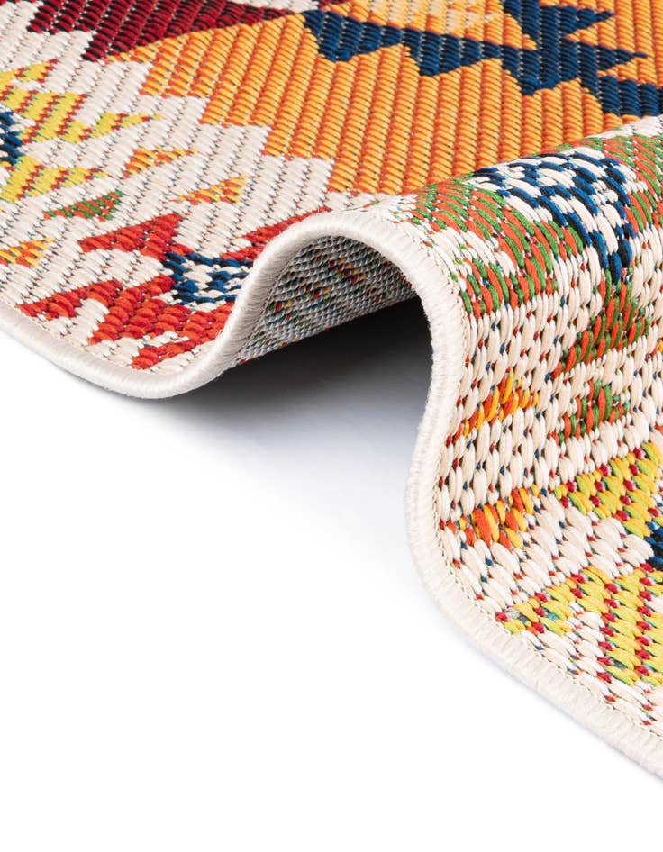 Detail image of  2' 7 x 10'  Washable Baja Indoor / Outdoor Runner Rug