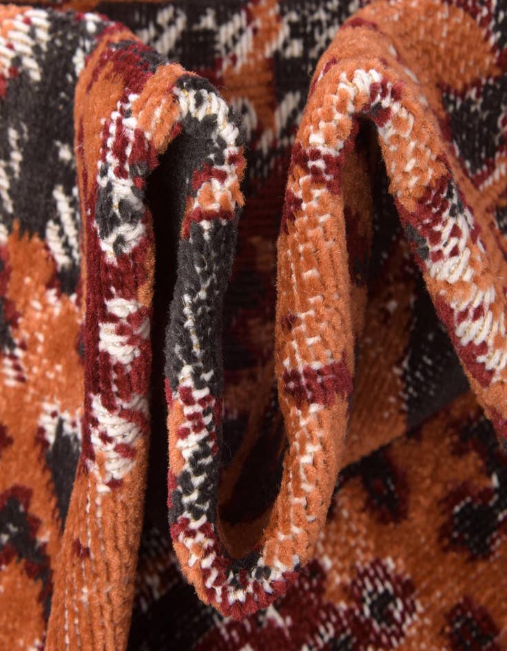 Detail image of  2' 7 x 10' Lucerne Runner Rug