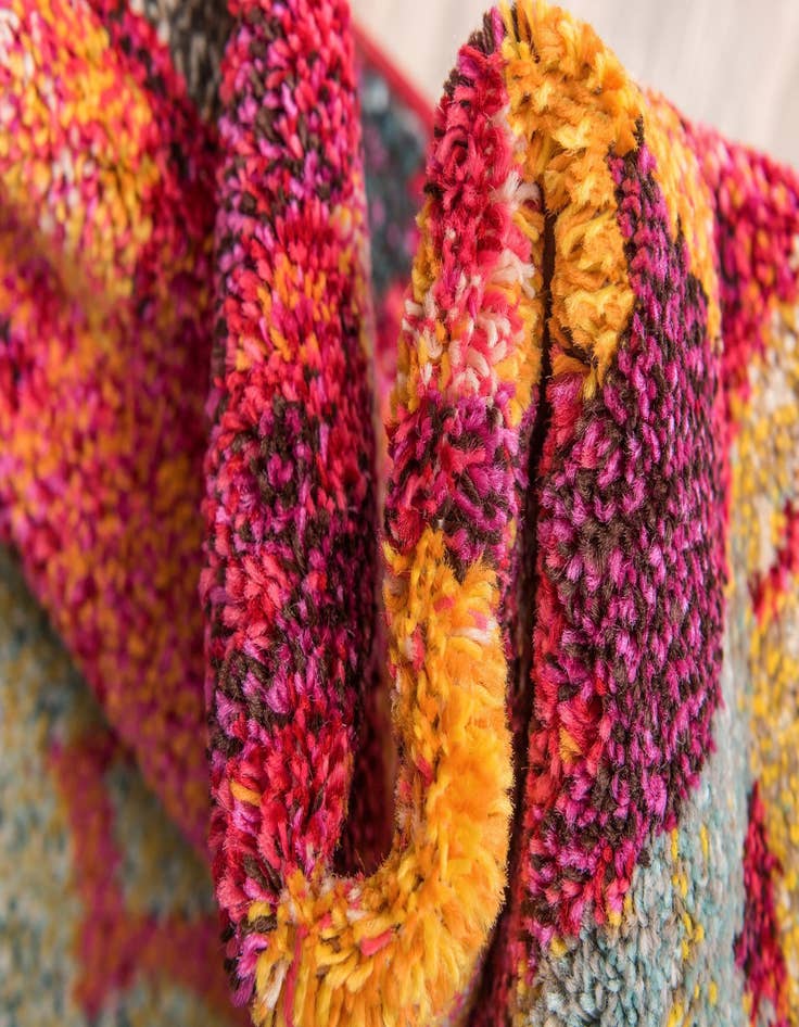 Detail image of  2' 7 x 10'  Washable Mesa Runner Rug