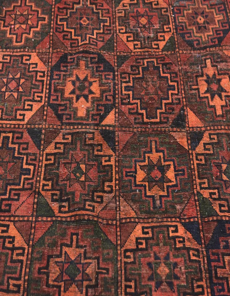 Detail image of  4' 9 x 9' 9  Hand Knotted Shiraz Persian Wool Runner Rug