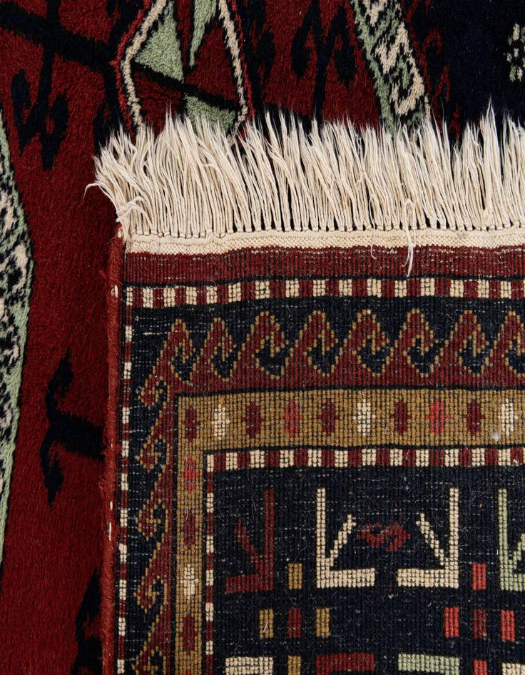 Detail image of  5' 2 x 5' 3  Hand Knotted Hamedan Wool Square Rug