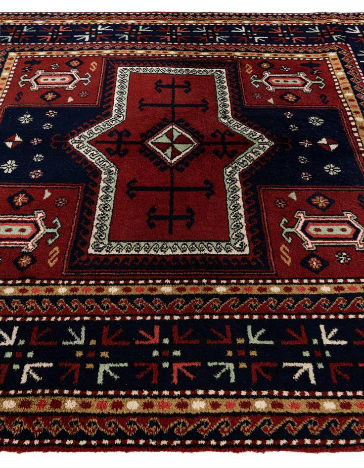 Detail image of  5' 2 x 5' 3  Hand Knotted Hamedan Wool Square Rug