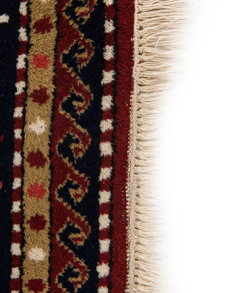 Detail image of  5' 2 x 5' 3  Hand Knotted Hamedan Wool Square Rug