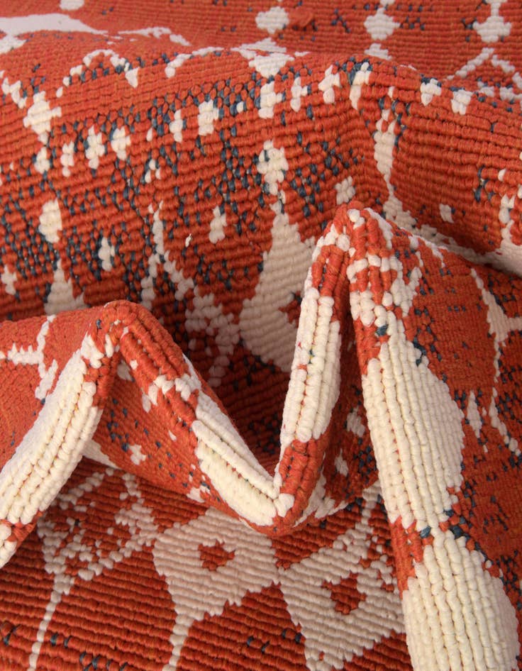 Detail image of  7' 10 x 7' 10  Washable Lattice Indoor / Outdoor Square Rug