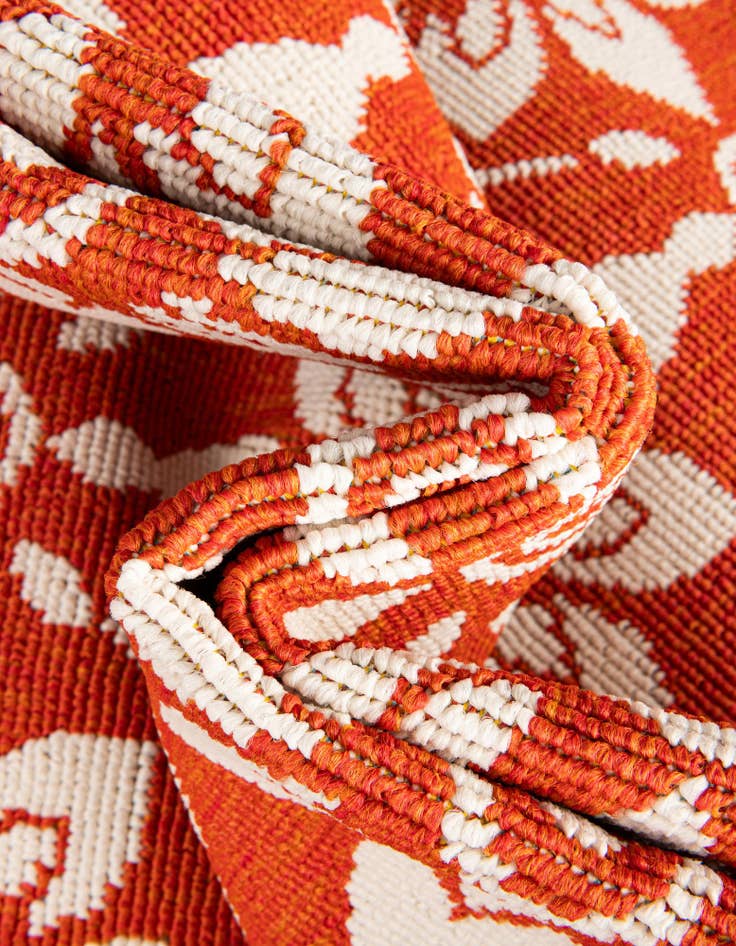 Detail image of  7' 10 x 7' 10  Washable Lattice Indoor / Outdoor Square Rug