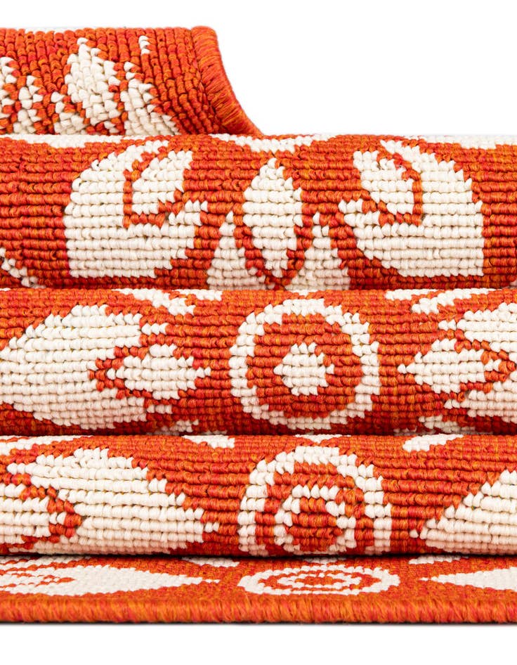 Detail image of  7' 10 x 7' 10  Washable Lattice Indoor / Outdoor Square Rug