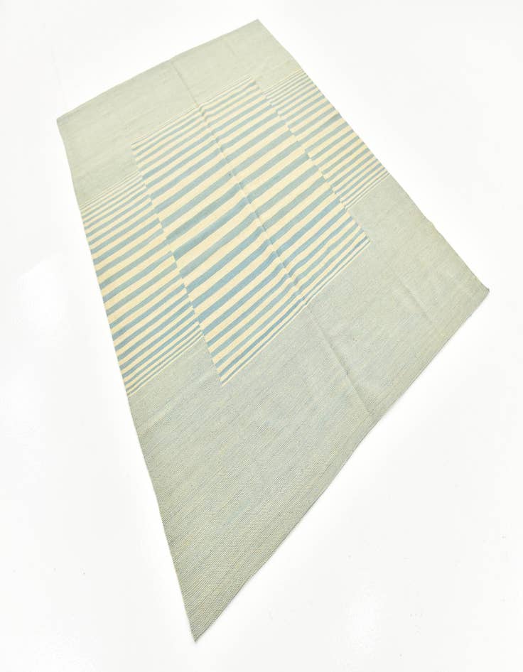 Detail image of  5' 10 x 7' 8  Hand Woven Kilim Modern Wool Rug