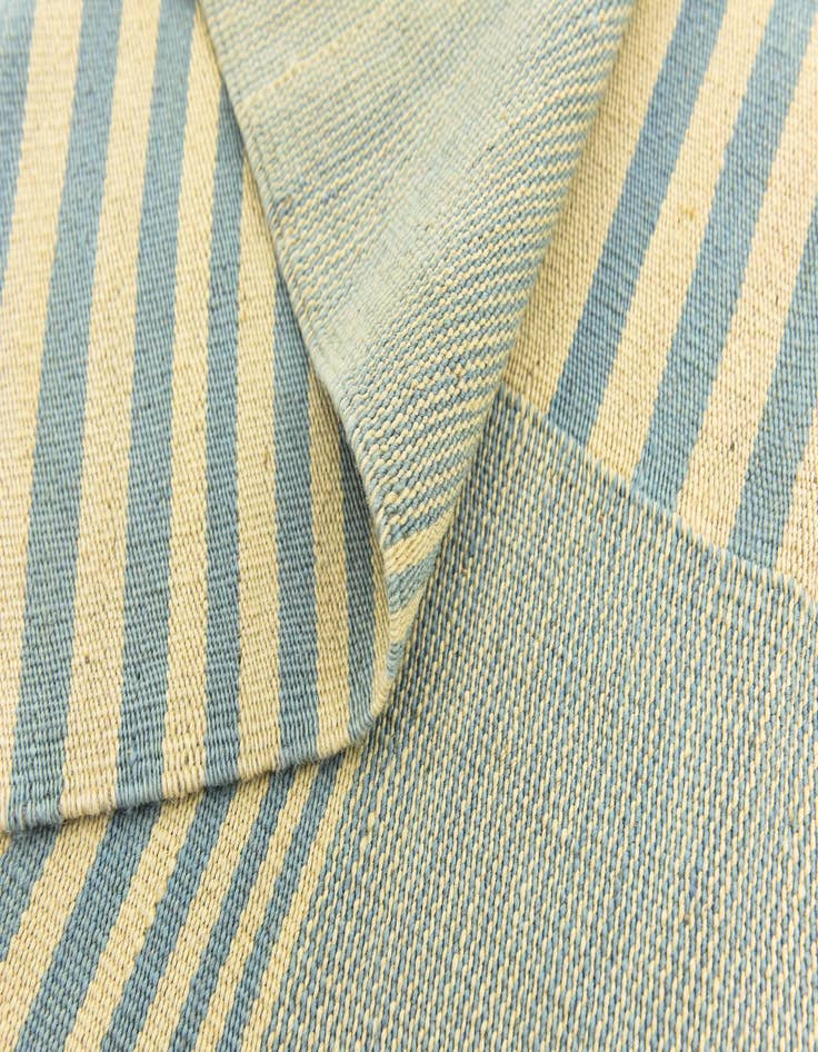 Detail image of  5' 10 x 7' 8  Hand Woven Kilim Modern Wool Rug