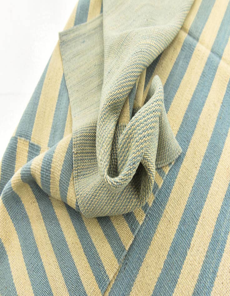 Detail image of  5' 10 x 7' 8  Hand Woven Kilim Modern Wool Rug