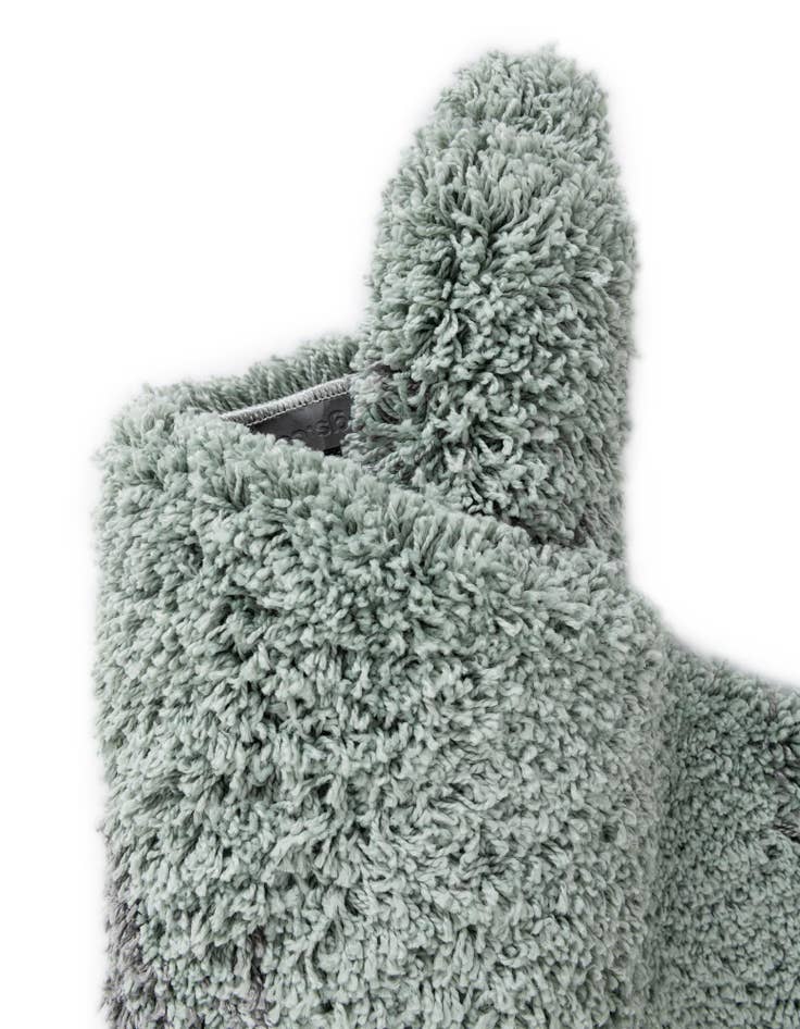 Detail image of  4' x 4' Soft Touch Shag Square Rug