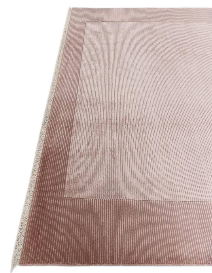 Detail image of  6' 6 x 9' 10  Hand Knotted Darya Wool Rug