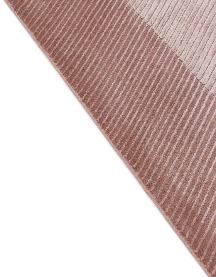 Detail image of  6' 6 x 9' 10  Hand Knotted Darya Wool Rug