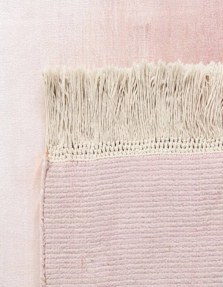 Detail image of  5' 5 x 8'  Hand Knotted Darya Wool Rug