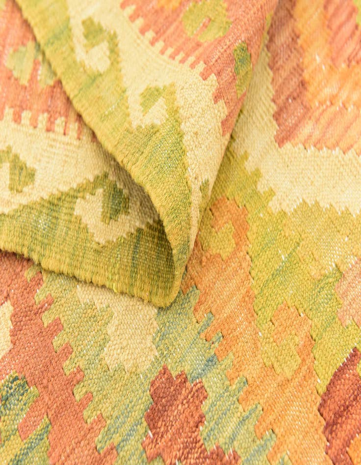Detail image of  4' 9 x 6' 8  Hand Woven Kilim Waziri Wool Rug