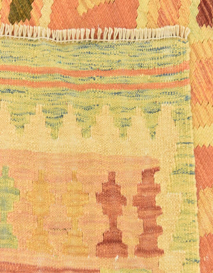 Detail image of  4' 9 x 6' 7  Hand Woven Kilim Waziri Wool Rug