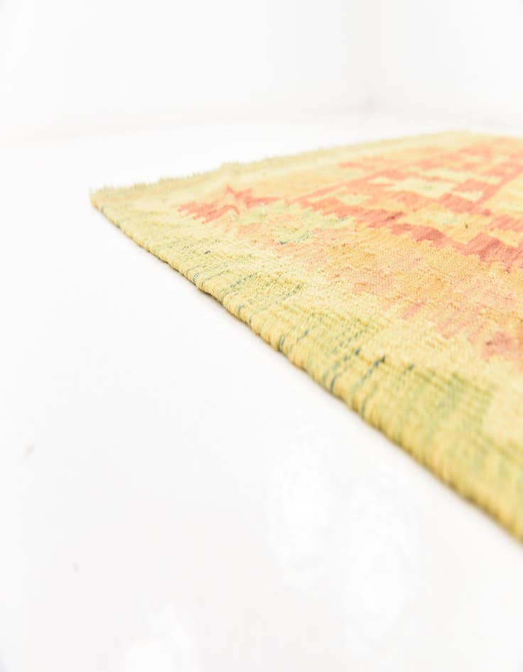 Detail image of  4' 9 x 6' 7  Hand Woven Kilim Waziri Wool Rug