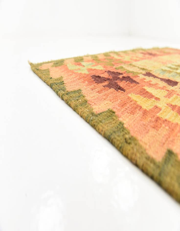 Detail image of  4' 4 x 5' 8  Hand Woven Kilim Waziri Wool Rug