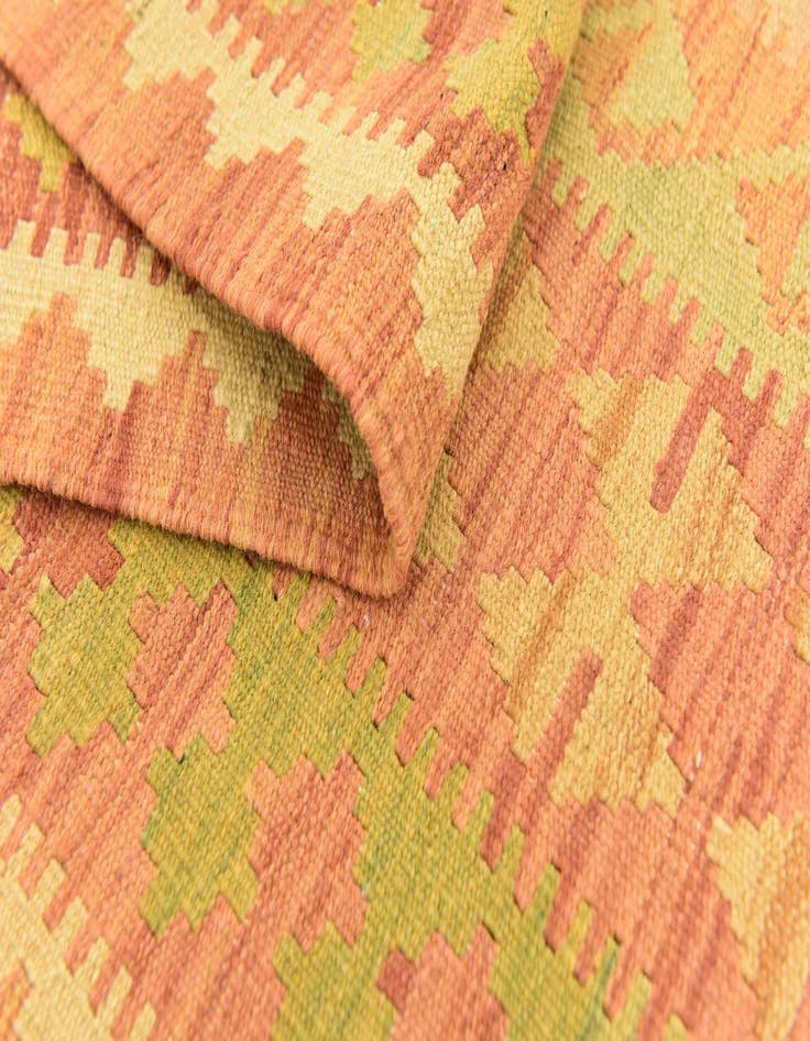 Detail image of  4' 8 x 7'  Hand Woven Kilim Waziri Wool Rug