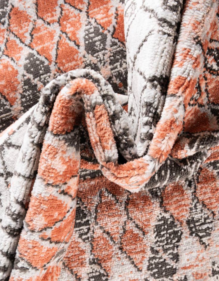 Detail image of  8' x 10' Leipzig Rug