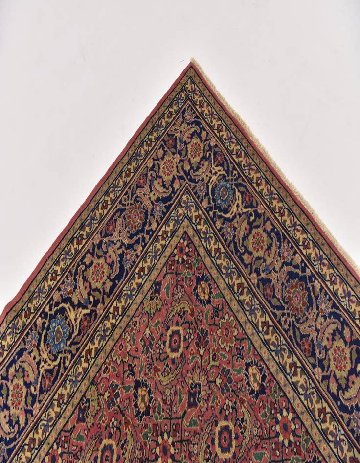 Detail image of  8' 6 x 11' 4  Hand Knotted Sarough Persian Wool Rug