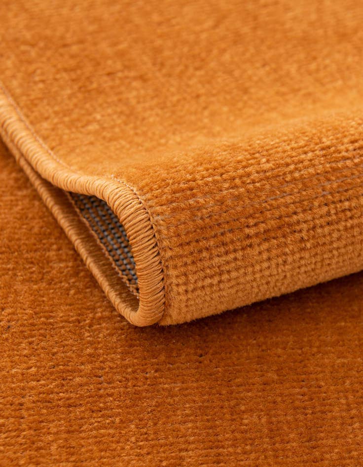 Detail image of  3' 7 x 3' 7 SoHo Round Rug