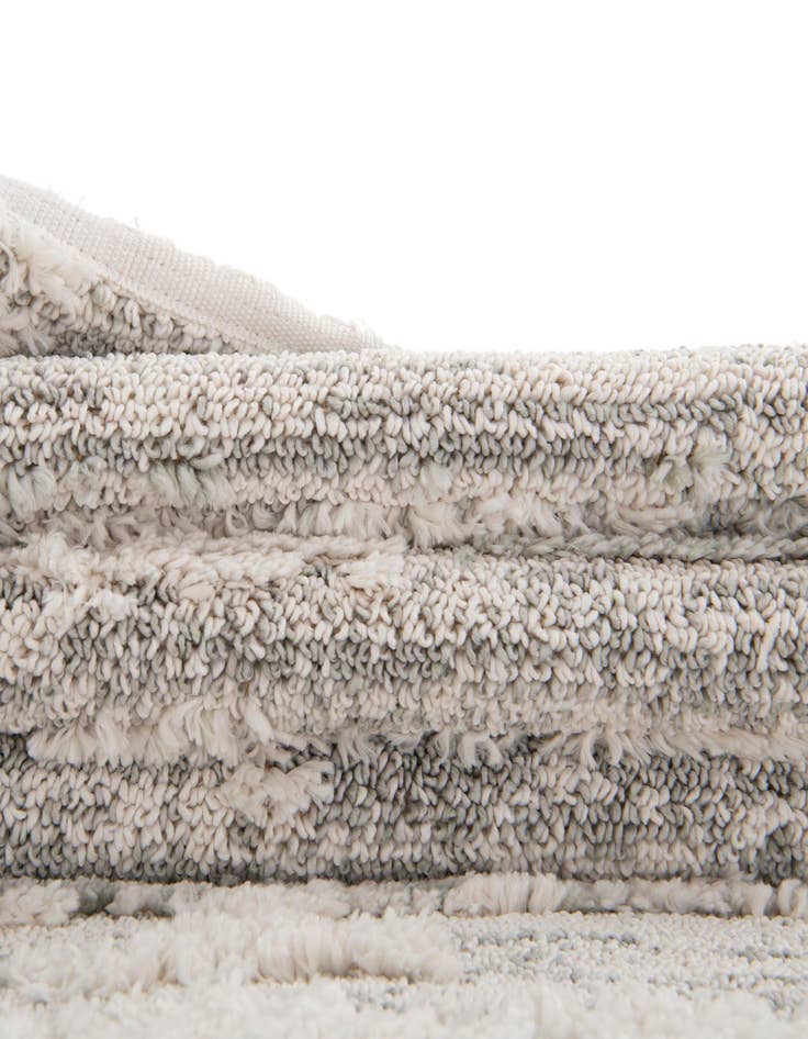 Detail image of  4' x 4' Cherokee Round Rug