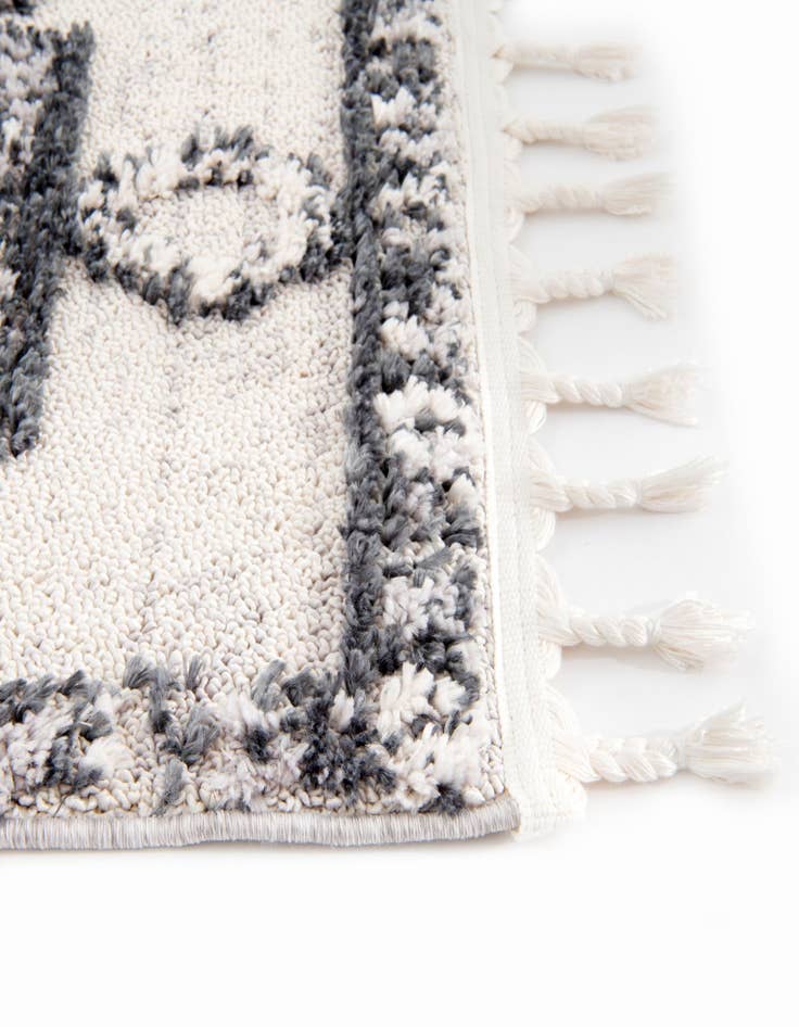 Detail image of  2' x 6' Cherokee Runner Rug