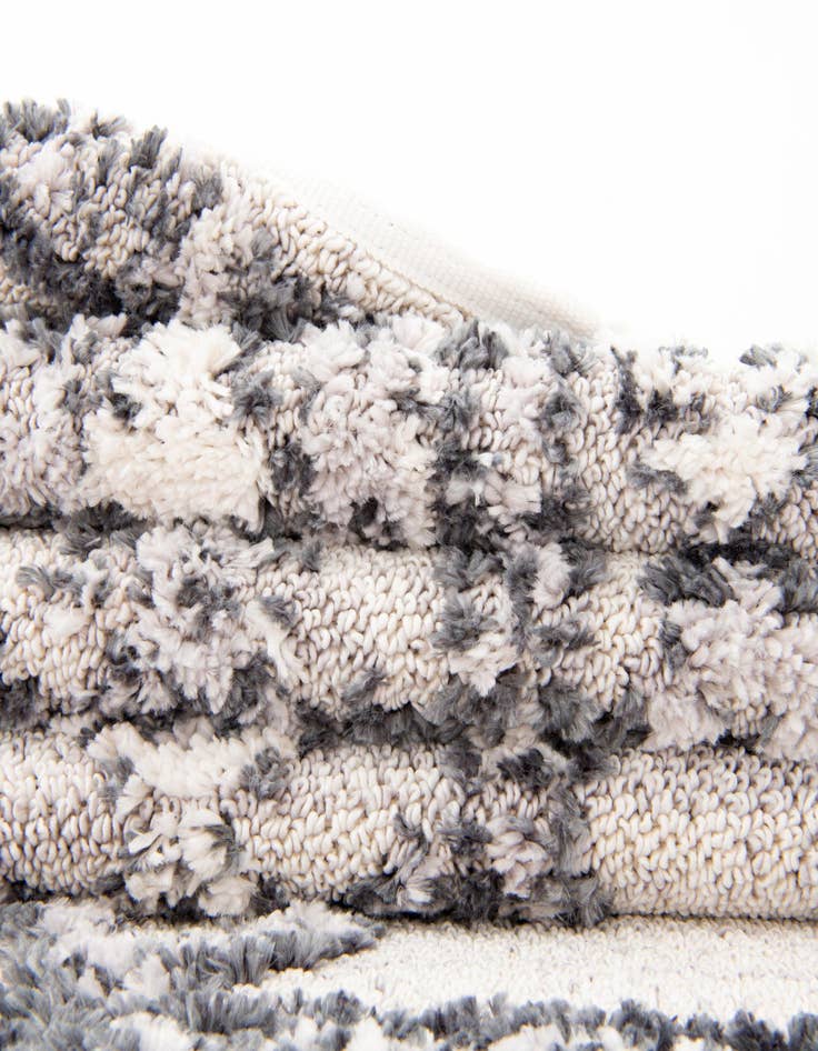 Detail image of  2' x 6' Cherokee Runner Rug